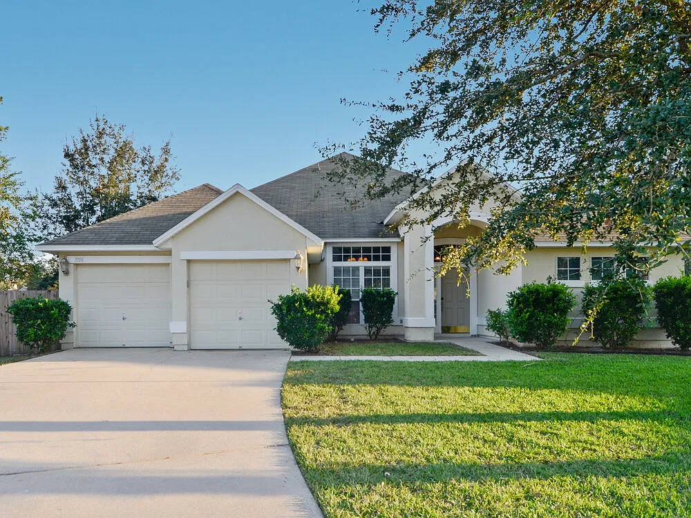 5 bed, 4.0 bath, 2481 sqft, $2,660 — Photo 1