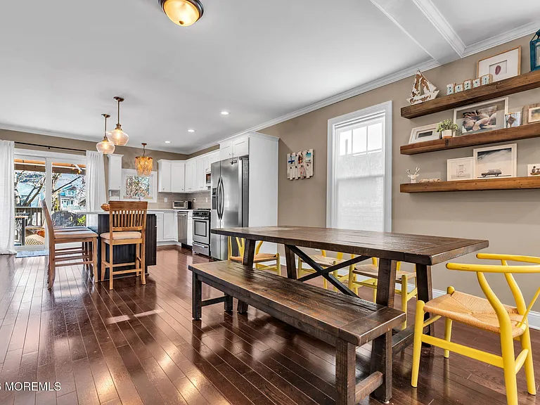 510 Lareine Ave — Photo 8