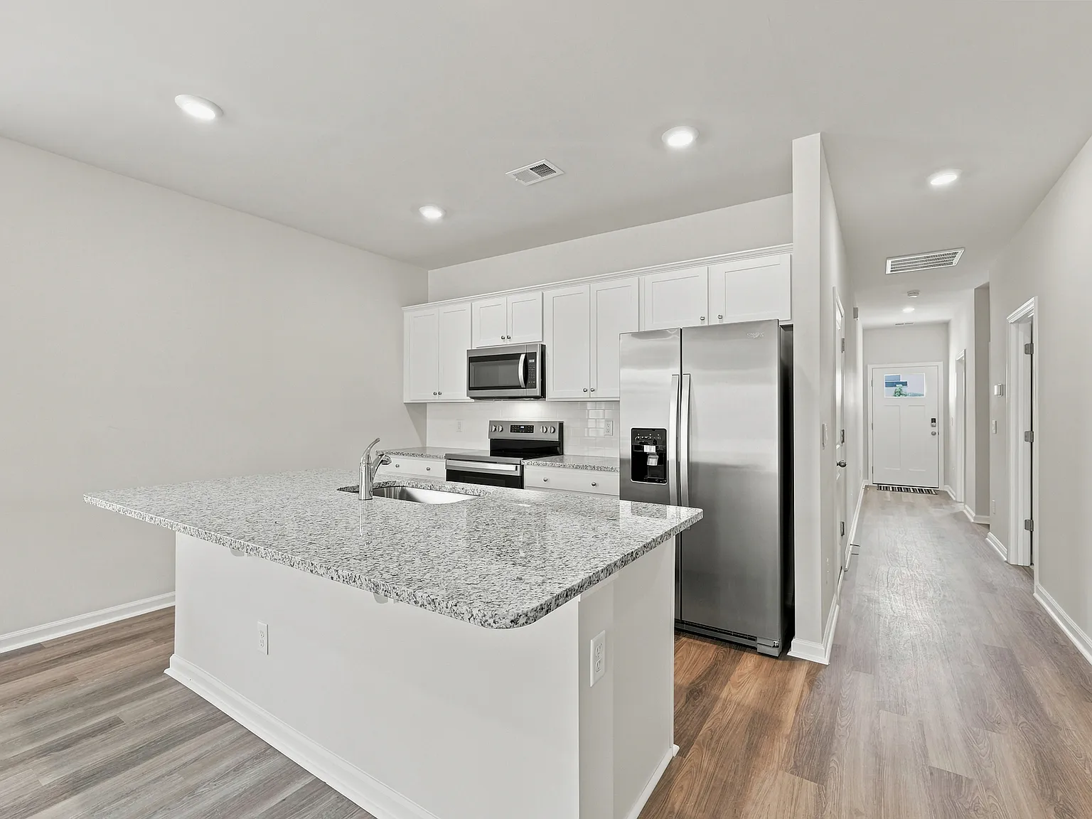 3 bed, 1281 sqft, $1,850 — Photo 3