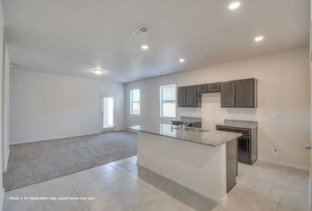 3 bed, 1281 sqft, $2,300 — Photo 4