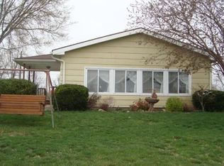 3312 SW Lakefront Ln W, Saint Joseph, MO 64504
