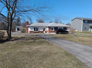 30040 Fort Rd, Brownstown, MI 48173