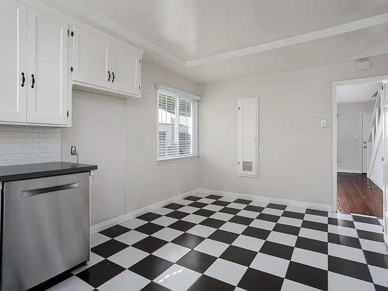 4281 Tujunga Ave — Photo 6