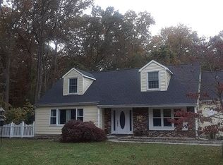 16 Robbins Way, Southampton, NJ 08088