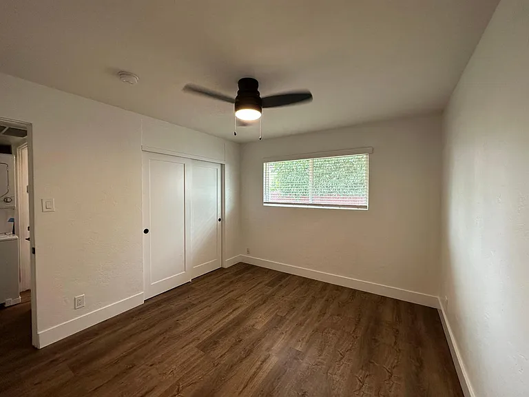 1515 E Oregon Ave #2 — Photo 3