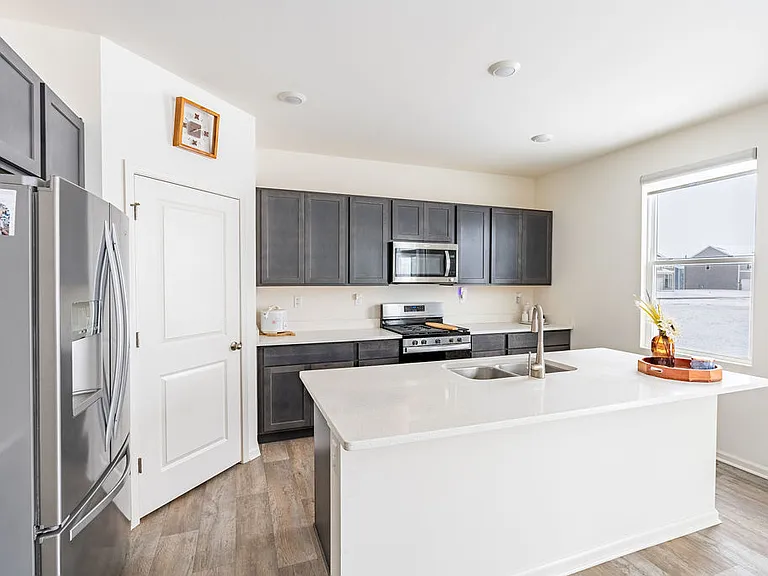 2671 Seeley St — Photo 3