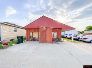 415 6th St, Gaylord, MN 55334