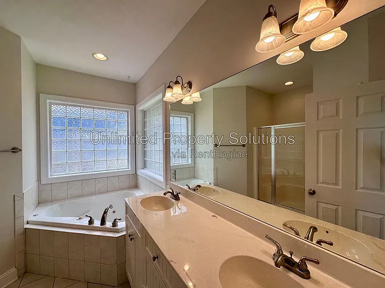 5009 Whitner Dr — Photo 12