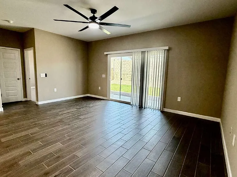 24240 W Verlea Dr — Photo 15