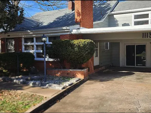 1113 W Portland Street, Springfield, MO 65807