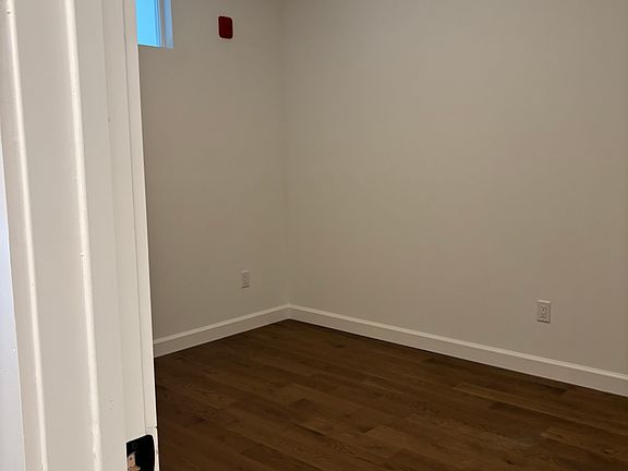 3rd image of 4701 Wayne Ave #306