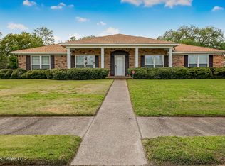 1301 Heidenheim St, Pascagoula, MS 39581