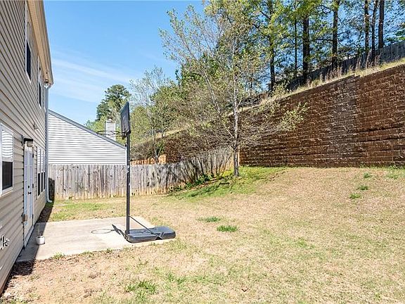 3rd image of 200 Weatherstone Pointe Dr