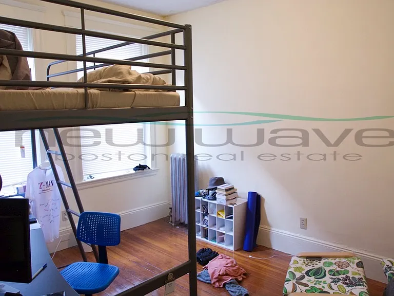 51 Queensberry St #19 — Photo 2