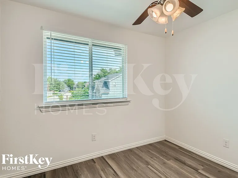 7360 Parkside Place Dr — Photo 20