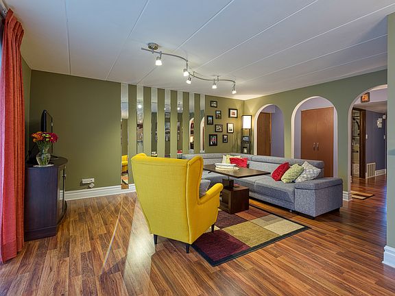 3rd image of 10364 Parkside Ave APT 2C