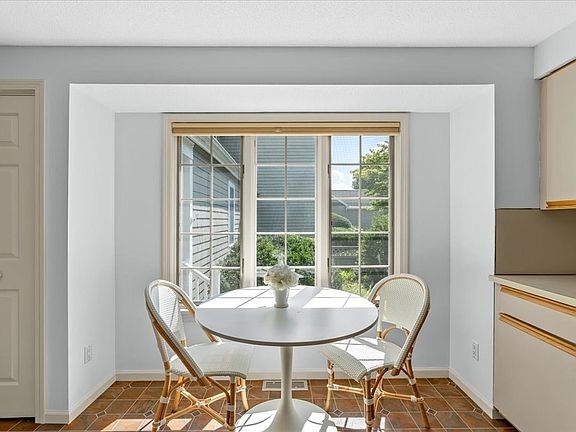 5th image of 56 Floret Cir Unit 56