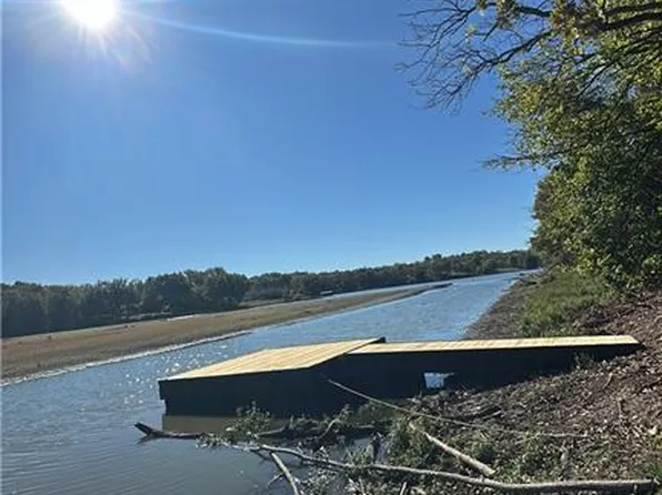 Lake Shore Dr, Crystal Lakes, MO 64024