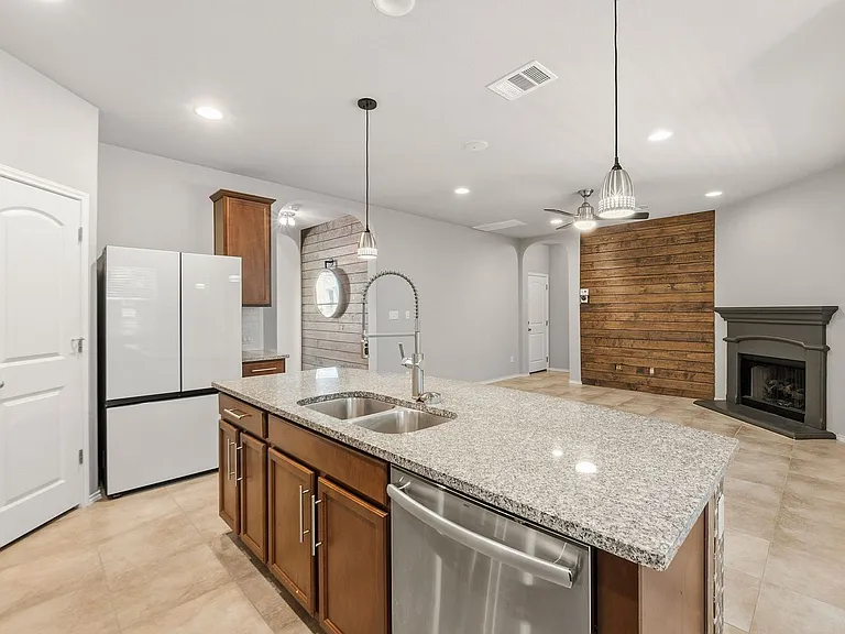 7312 Lookout Bluff Ter — Photo 9