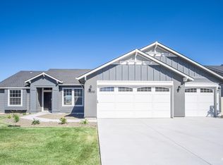 1655 SW Accipiter Pl, Mountain Home, ID 83647