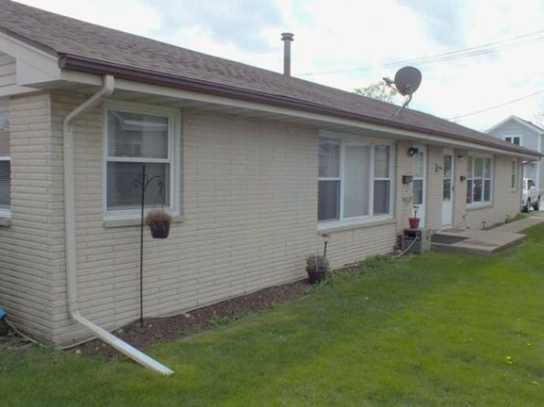 557 E Division St #4