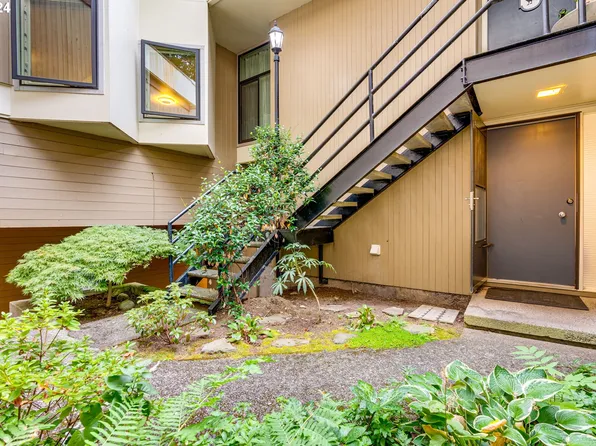 7315 SW Beaverton Hillsdale Hwy APT 106, Portland, OR 97225