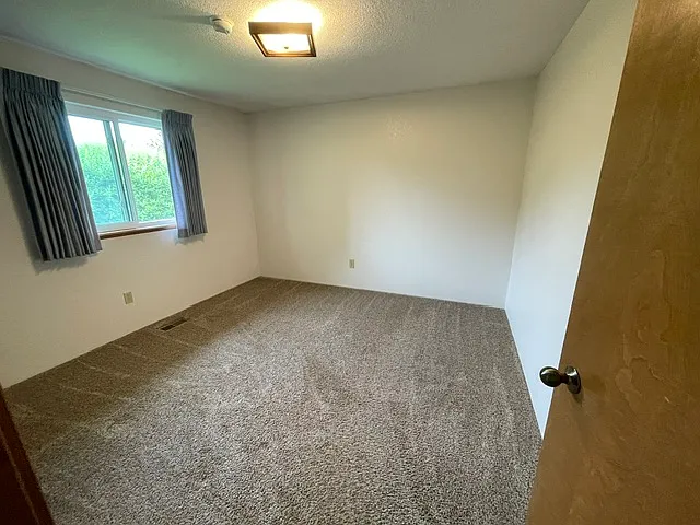14901 Eagle Dr — Photo 10