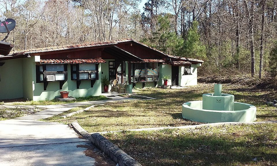 1st image of 286 Moss Ln