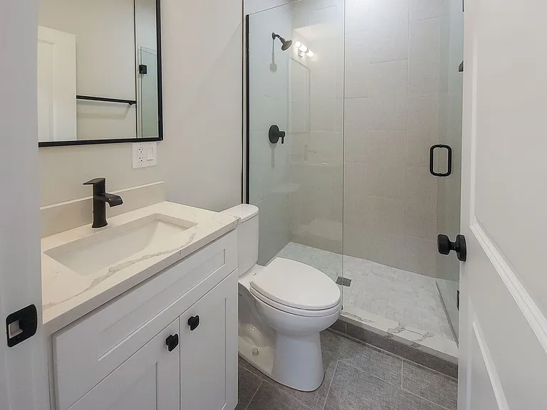2020-36 W. Montrose / 4405-09 N. Seeley — Photo 11