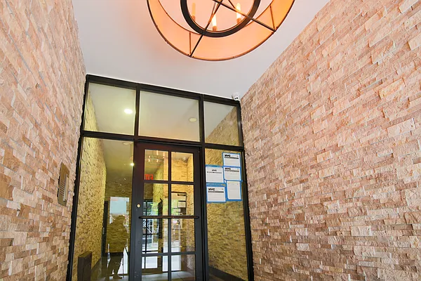 Rented by Platinum Properties | media 21