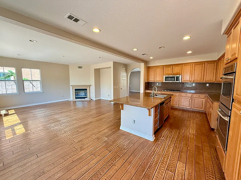 12553 Winery Dr — Photo 7