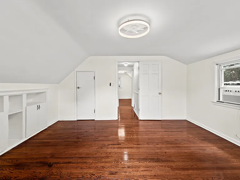 53 Oneida Ave — Photo 15