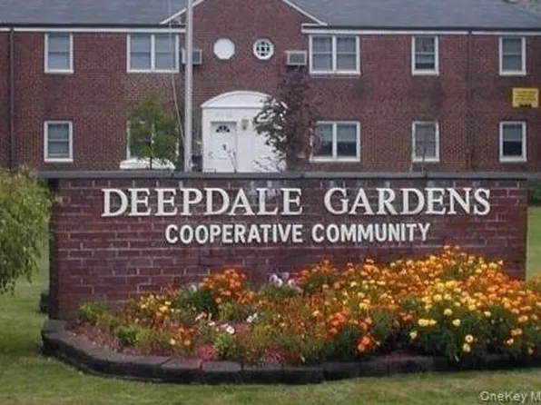 249-52 60th Avenue #Upper, Little Neck, NY 11362