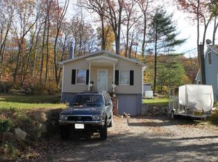 64 Wildwood Rd, Oak Ridge, NJ 07438