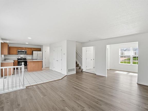 4th image of 23 Mallard Dr