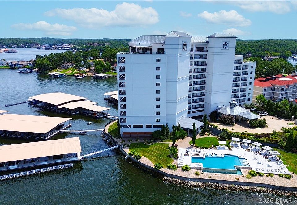 1st image of 166 Captiva Dr #2E