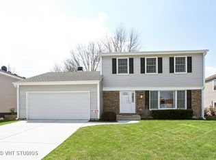 284 Continental Ln, Schaumburg, IL 60194