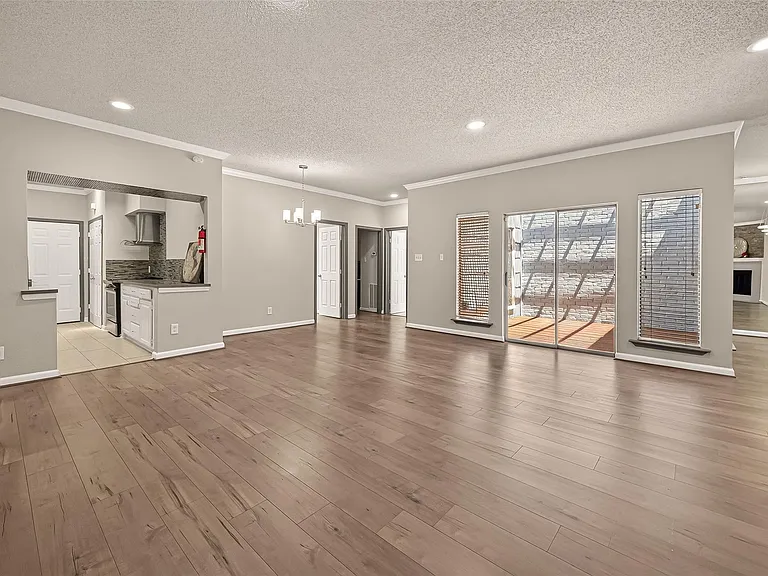 4024 Breakwood Dr — Photo 10