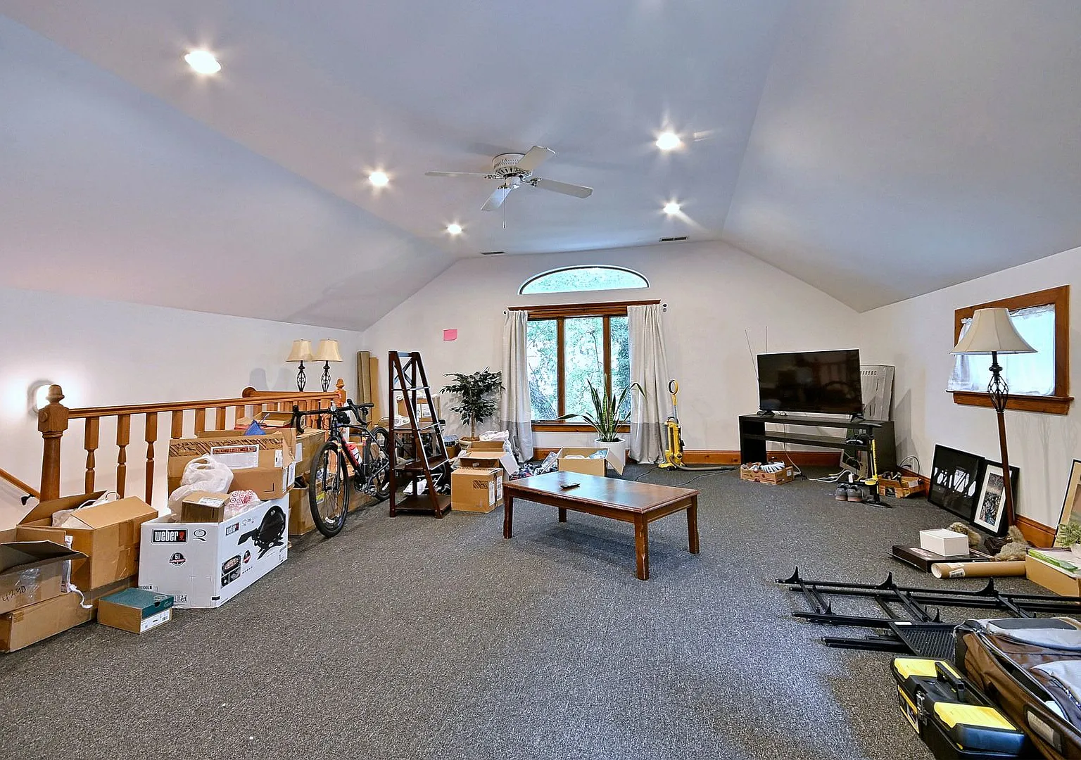 2724 N Racine Ave — Photo 4