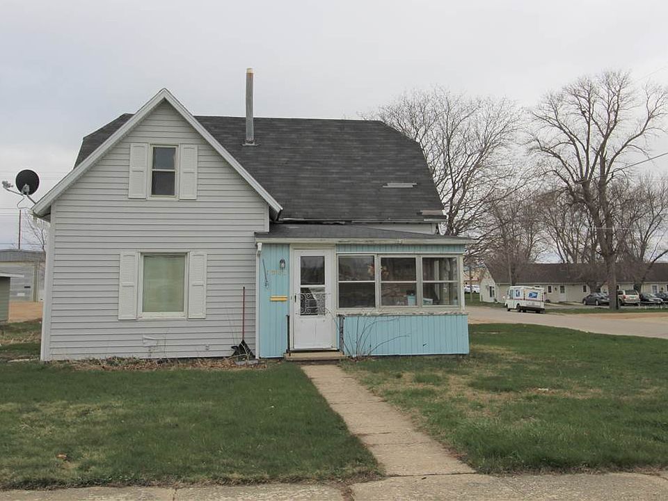 1st image of 1902 Jackson Ave
