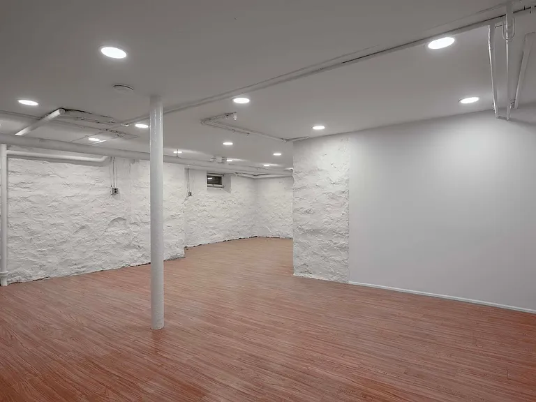 62 Summit Ave — Photo 24
