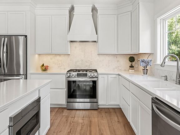 4th image of 1207 W Clay Street