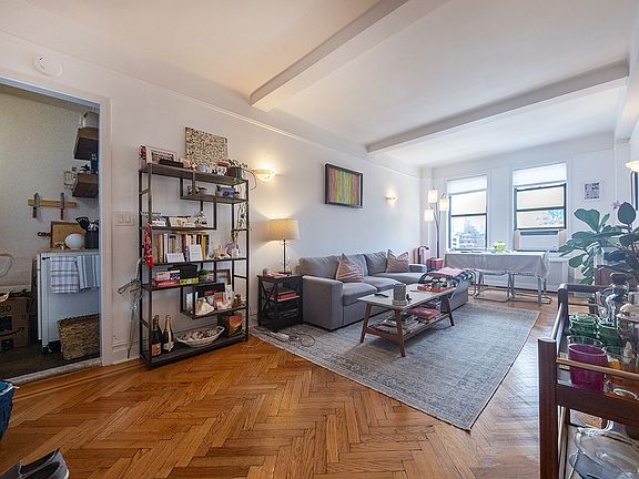 4th image of 205 W 88th St APT 15A