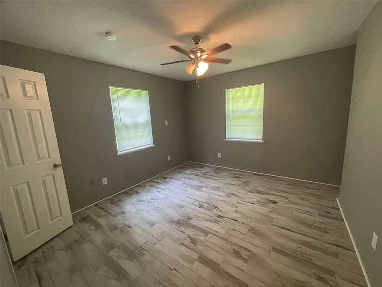 1015 Dogwood Ave — Photo 11
