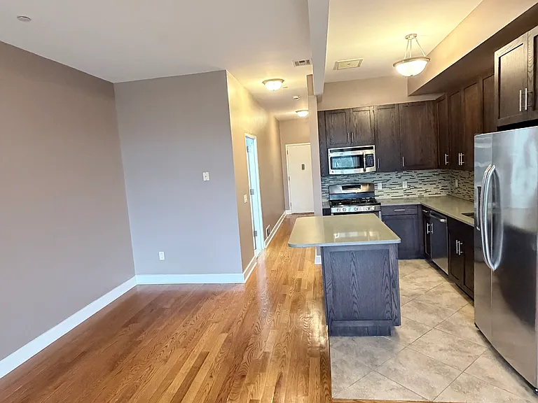 90 Bay Street Lndg #7H — Photo 14