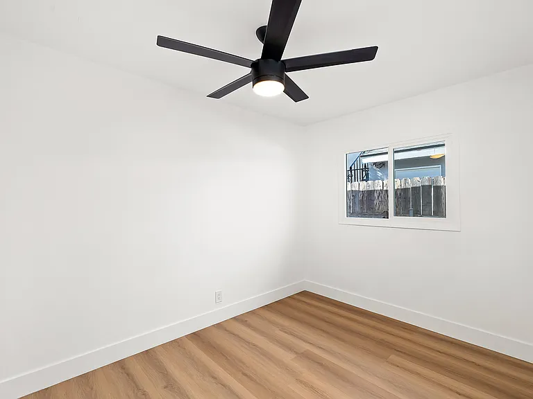 4229 Swift Ave — Photo 32
