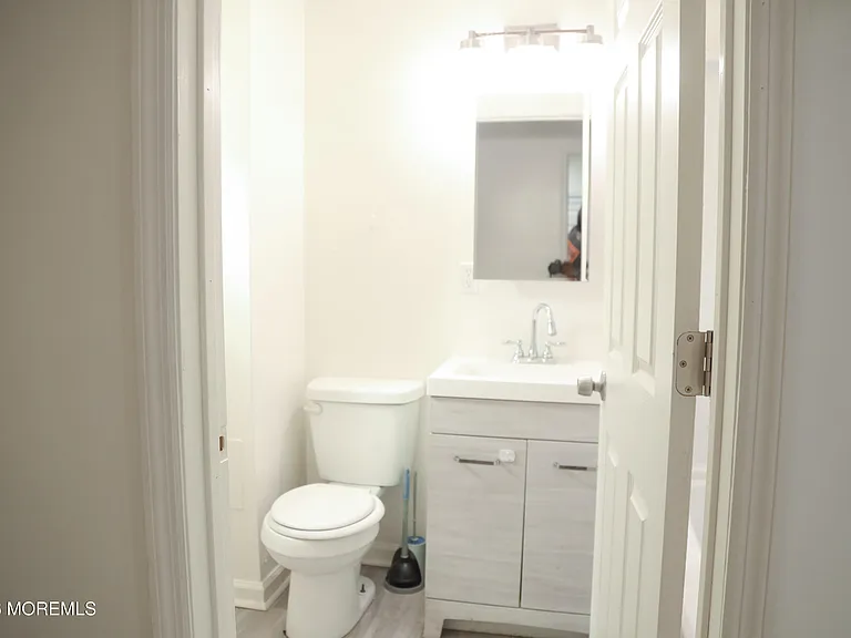 101 Anelve Ave #5 — Photo 13
