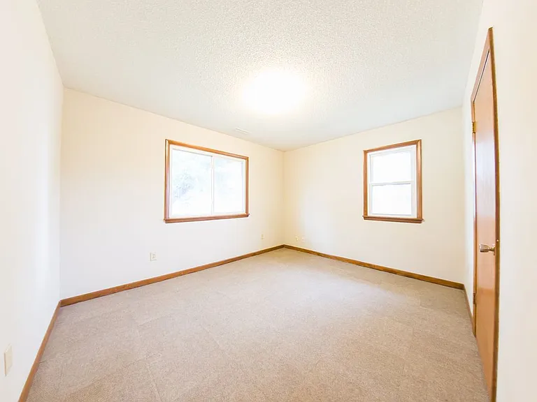 Raceway Park Apartments — Photo 10