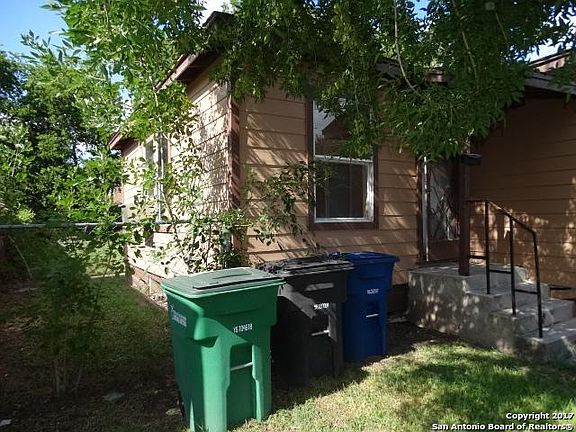4th image of 529 Walton Ave