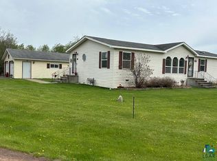 119 Parkwood Dr, Wrenshall, MN 55797